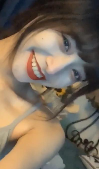 会打呼噜的月亮壁纸图片